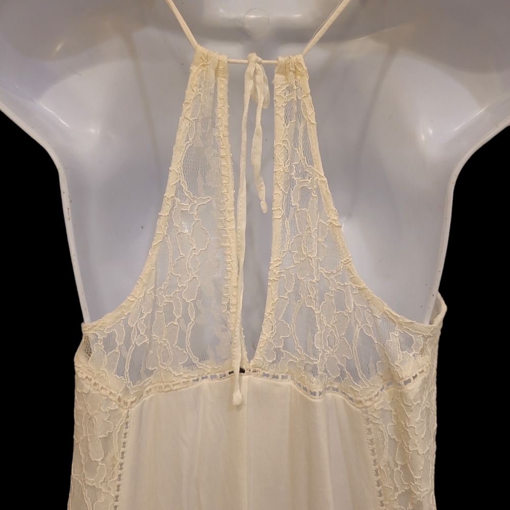 NWT Beautiful maxi dress. Creamy White Lace and spaghetti straps Medium - Picture 9 of 16